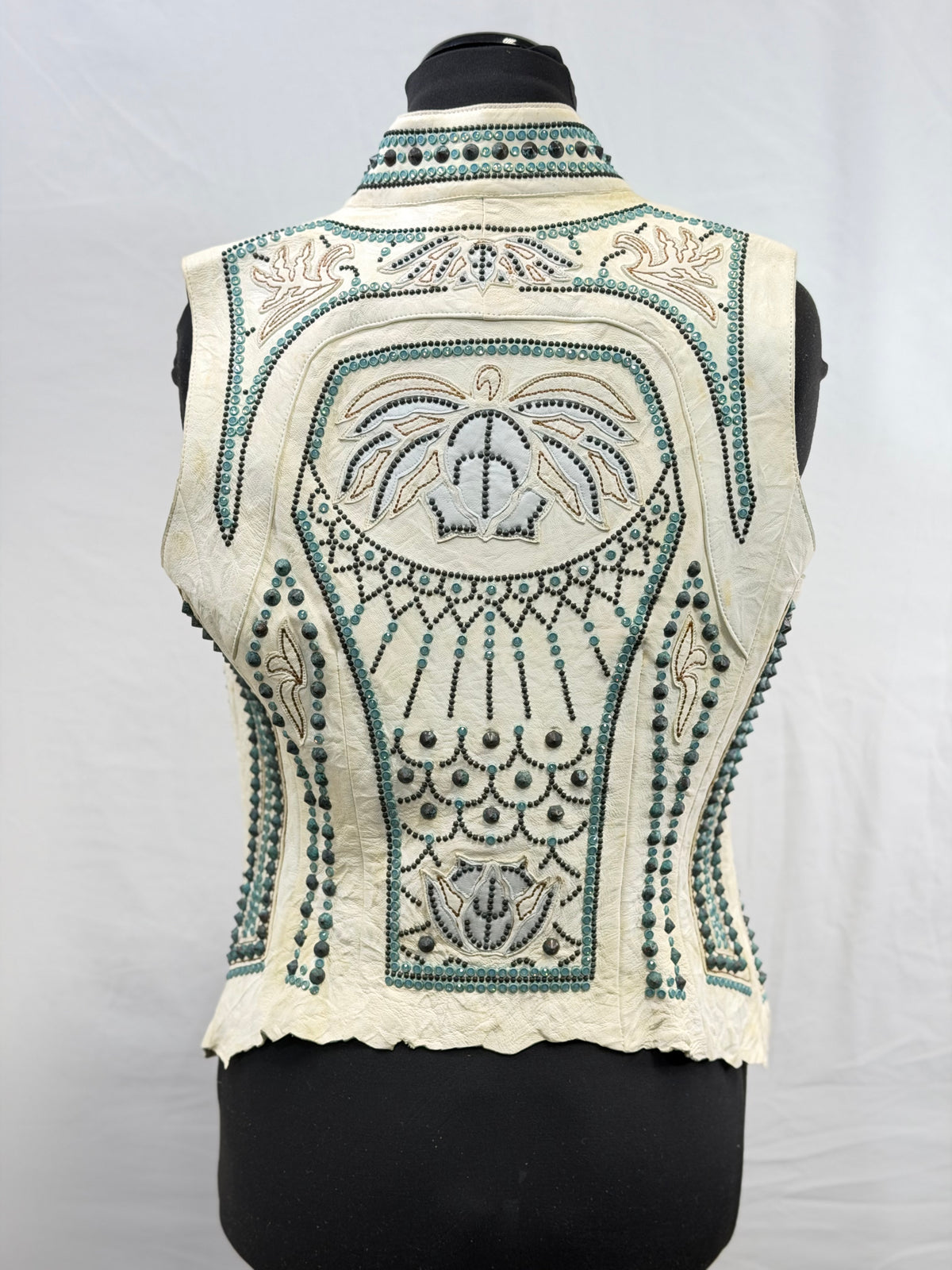 CF113-7 ELEVEN 11 CREAM VEST S