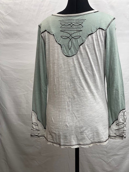 CF17-26 WILD HORSES TOP M