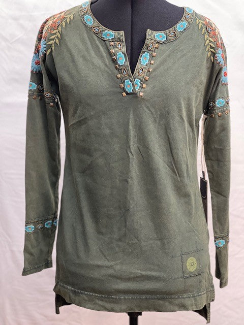 CF48-41 GREEN V NECK TOP XS