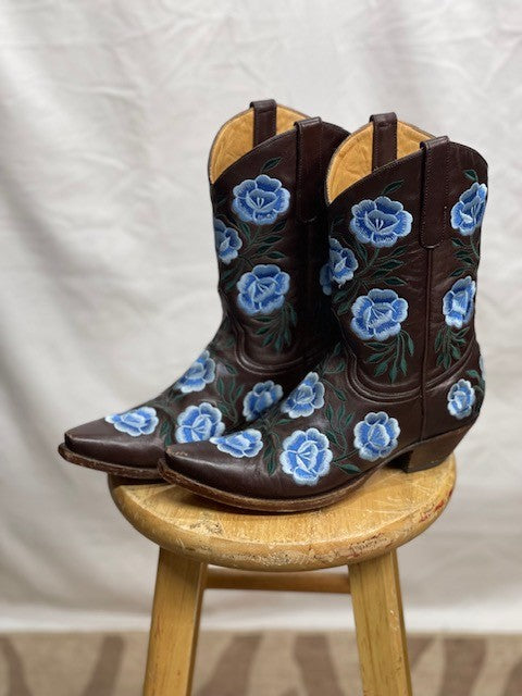 CF46-158 MANUEL BLU ROSE BOOT 8.5