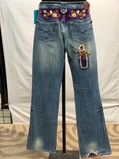 CF42-215 JEANS WITH PURPLE DETAIL 8