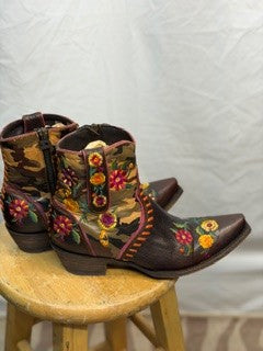 CF42-165 COSMIC CAMO BOOT 8.5