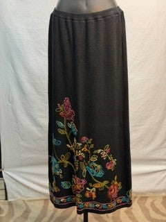 CF52-198 BLK FLORAL SKIRT S