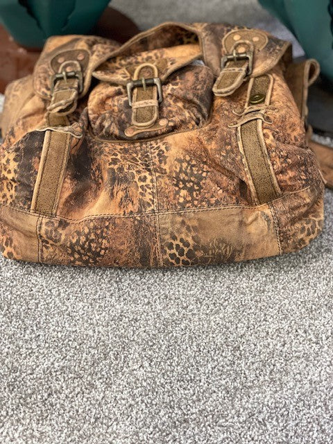 CF52-26 OLD GRINGO SATCHEL