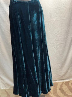 CF52-133 TURQ VELVET SKIRT S