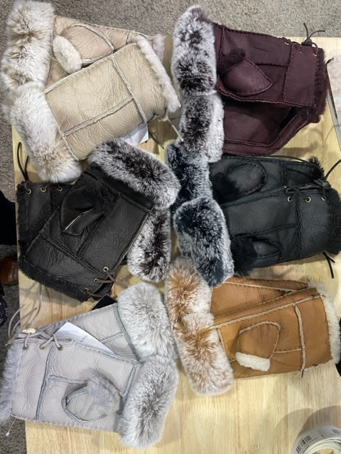 SHEARLING & RABBIT FINGERLESS GLOVES